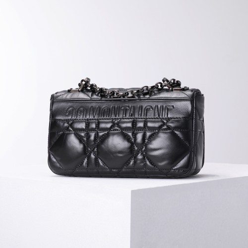  Handbag   Dior  2023  size  20x12x7  cm