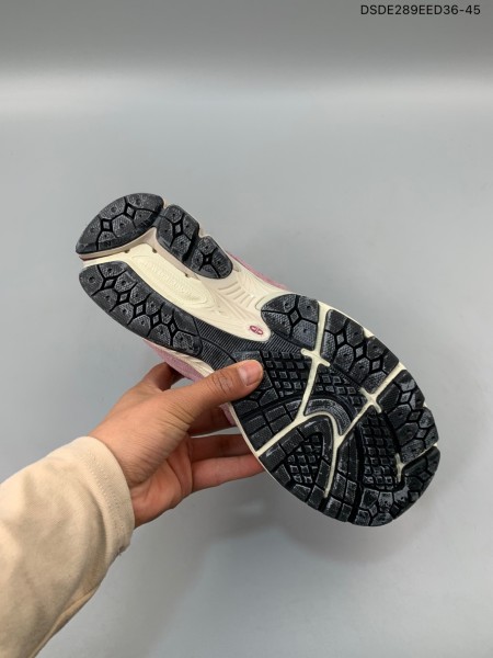 New Balance 2002R Protection Pack Pink