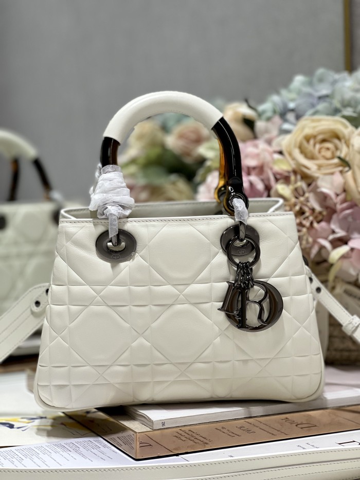 Handbag   Dior  0062  size  24*16.5*9.5 cm