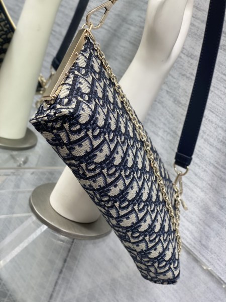 Handbag   Dior  size  27×12×5 cm