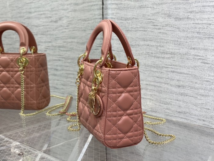 Handbag   Dior   size  17 cm