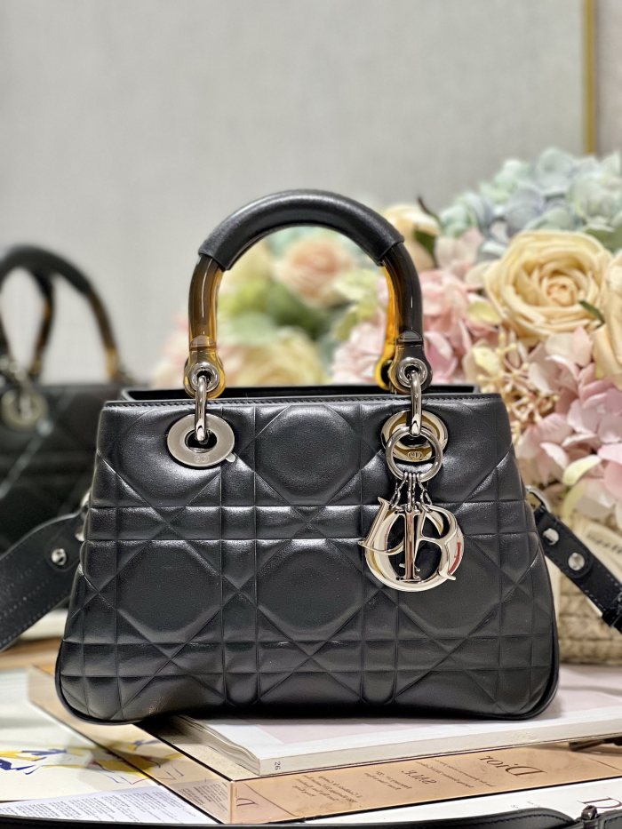 Handbag   Dior   0062  size  24*16.5*9.5 cm