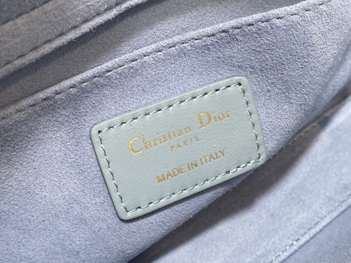 Handbag   Dior  size  26*6*14 cm 