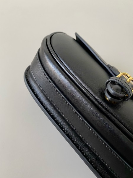 Handbag   Dior  9327  size  22×13×5 cm