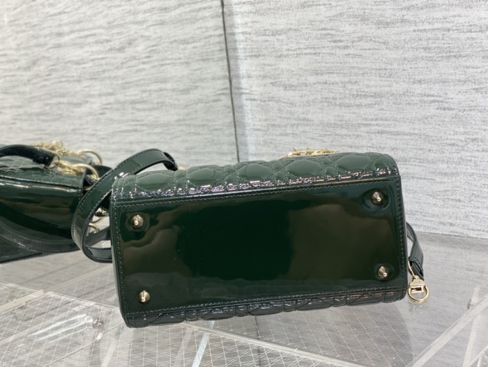  Handbag   Dior  size  24 cm