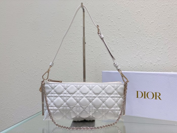 Handbag   Dior  9273  size  27 x 12 x 5  cm