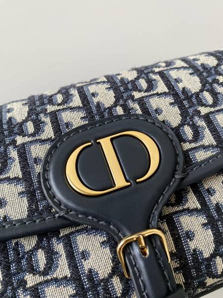 Handbag   Dior   9327  size  22×13×5 cm