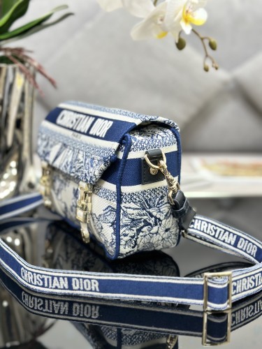 Handbag   Dior  M1241  size  23 x 15 x 8  cm