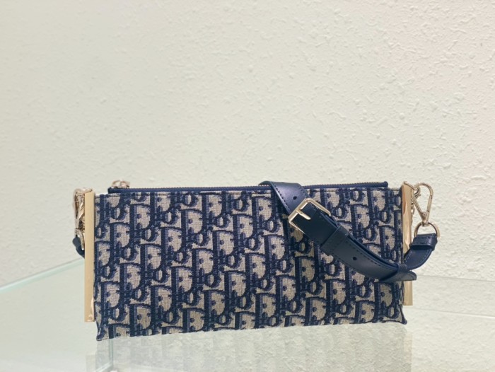 Handbag   Dior  9237 size  27 x 12 x 5  cm