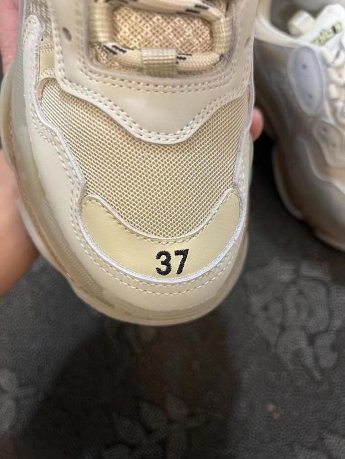 Balenciaga Triple S Clear Sole Beige