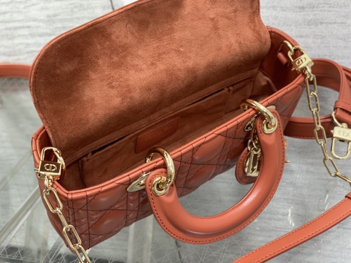 Handbag   Dior   size  22.5*6*11.5 cm