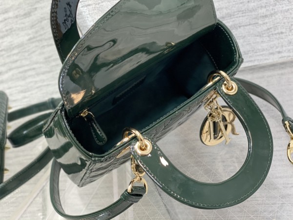 Handbag   Dior   size  20 cm