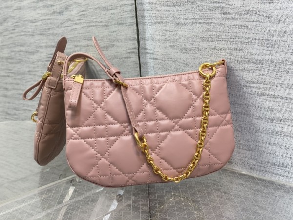 Handbag   Dior  size 25×16×2.5 cm