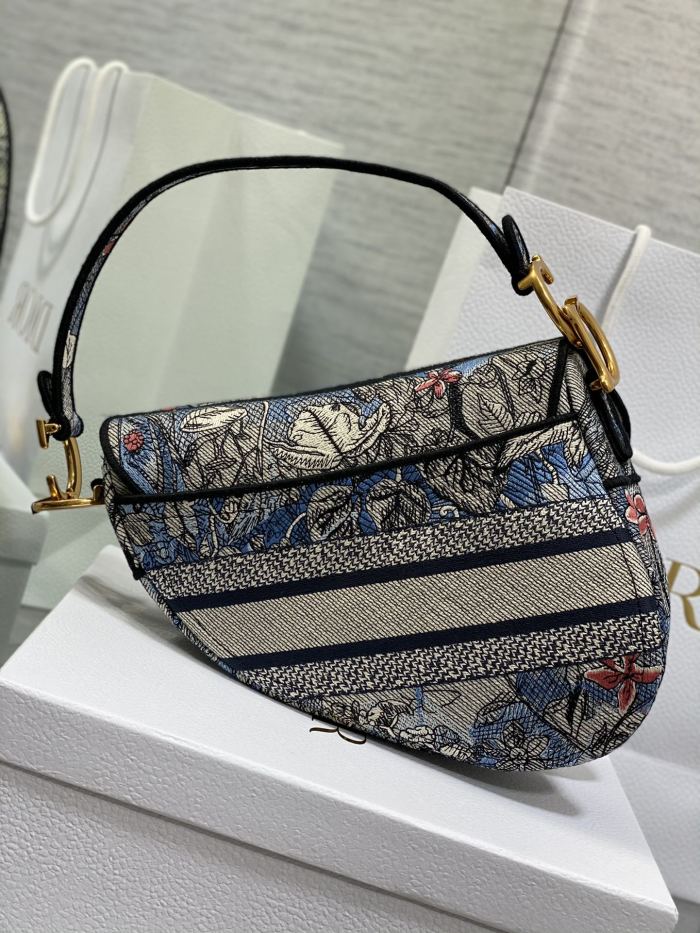 Handbag   Dior  size  25 cm