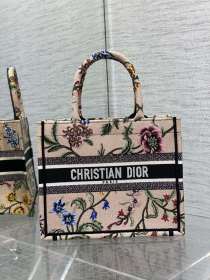 Handbag   Dior   size  26*8*22 cm