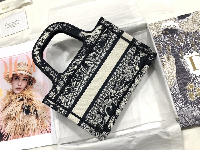  Handbag   Dior  S5475  size   22.5*24*8  cm