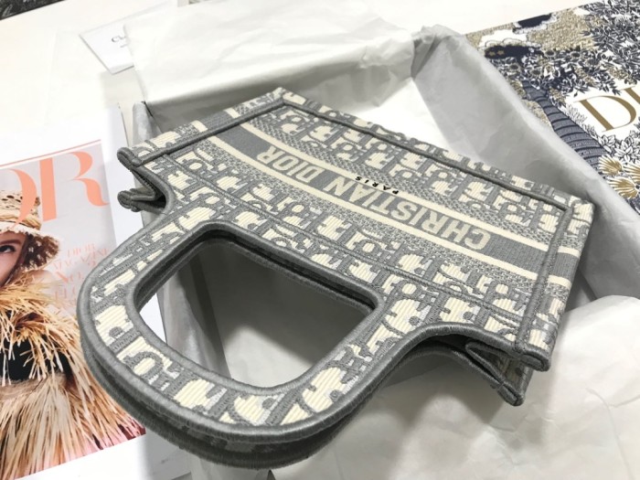  Handbag   Dior  S5475  size  22.5*24*8  cm