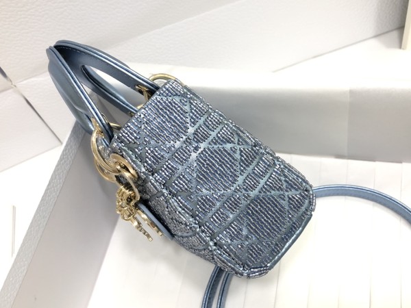  Handbag   Dior   S0856  size  12 x 10.2 x 5  cm