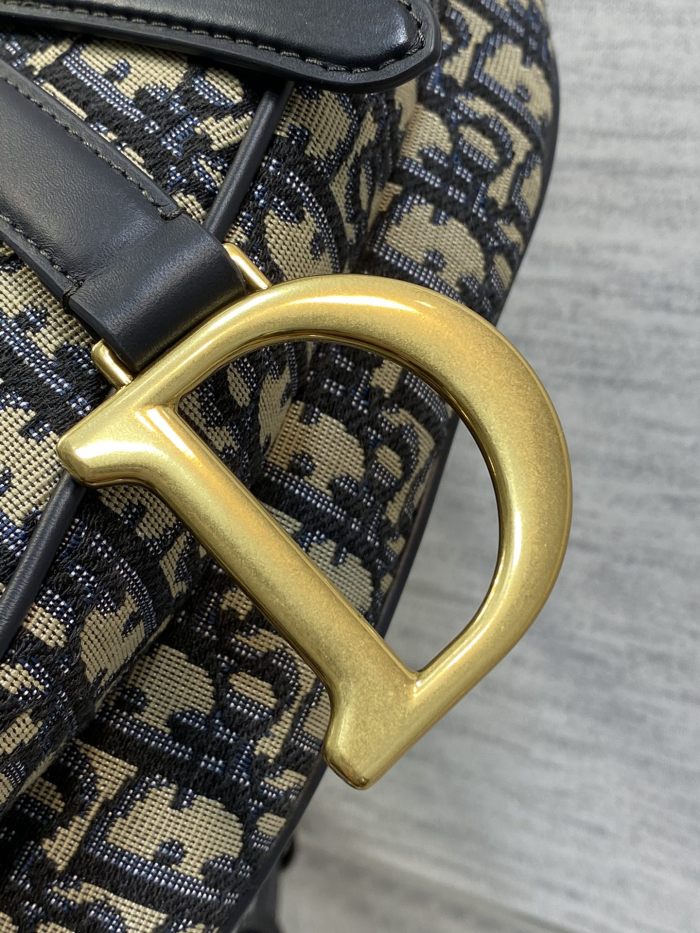 Handbag   Dior   3351  size  24×6×18 cm