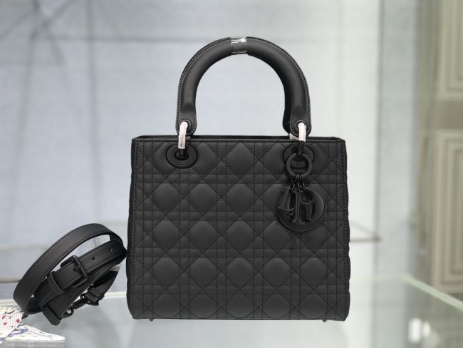Handbag   Dior  6605  size  24 cm