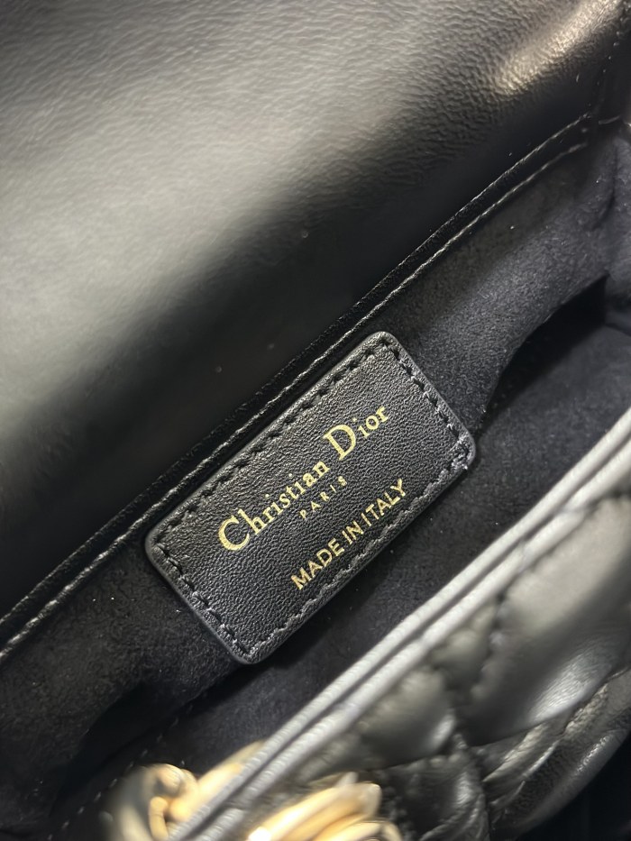 Handbag   Dior  S0910  size  16 x 9 x 5  cm