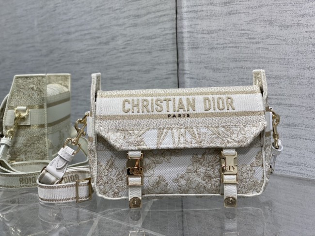 Handbag   Dior   size  23*15*8 cm