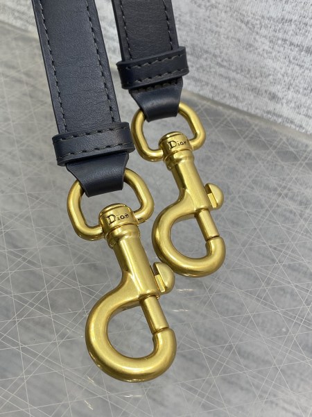 Handbag   Dior  3397  size  17×5×15 cm