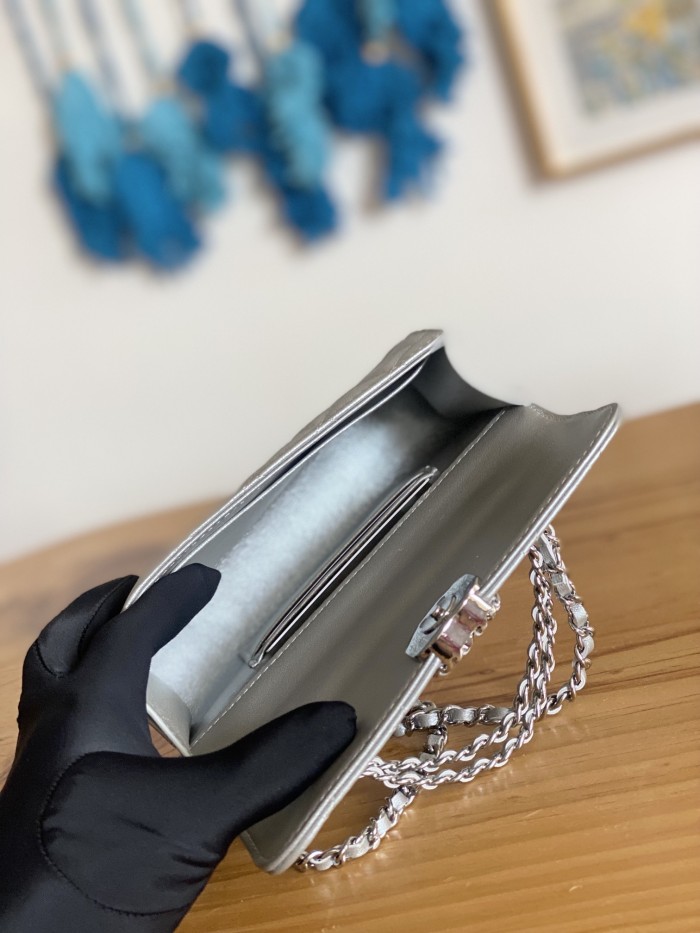 Handbag   Dior  AP81249  size 10*18*4.5 cm