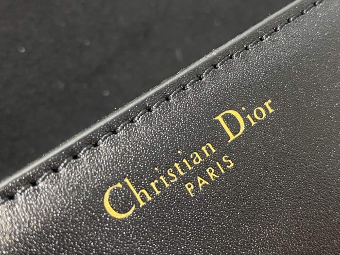 Handbag   Dior   size  22.5*6.5*12.5 cm