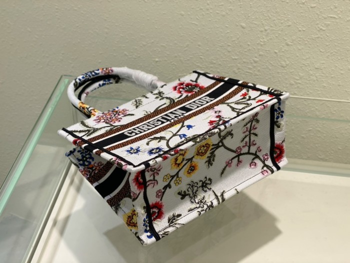 Handbag   Dior   8002   size  26 cm