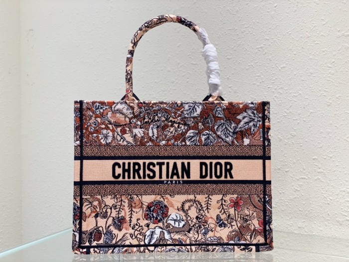 Handbag   Dior  8001  size  36 x 27.5 x 16.5  cm