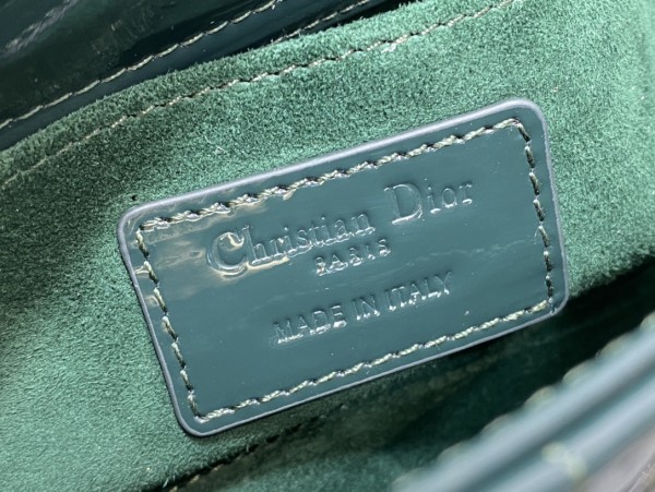 Handbag   Dior   size  22*6*12 cm
