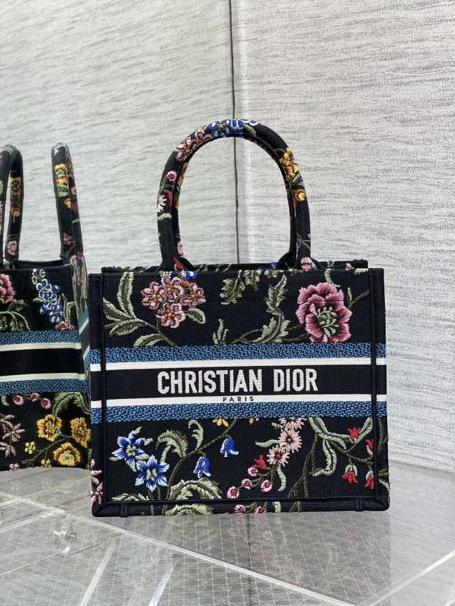  Handbag   Dior  size  26*8*22 cm