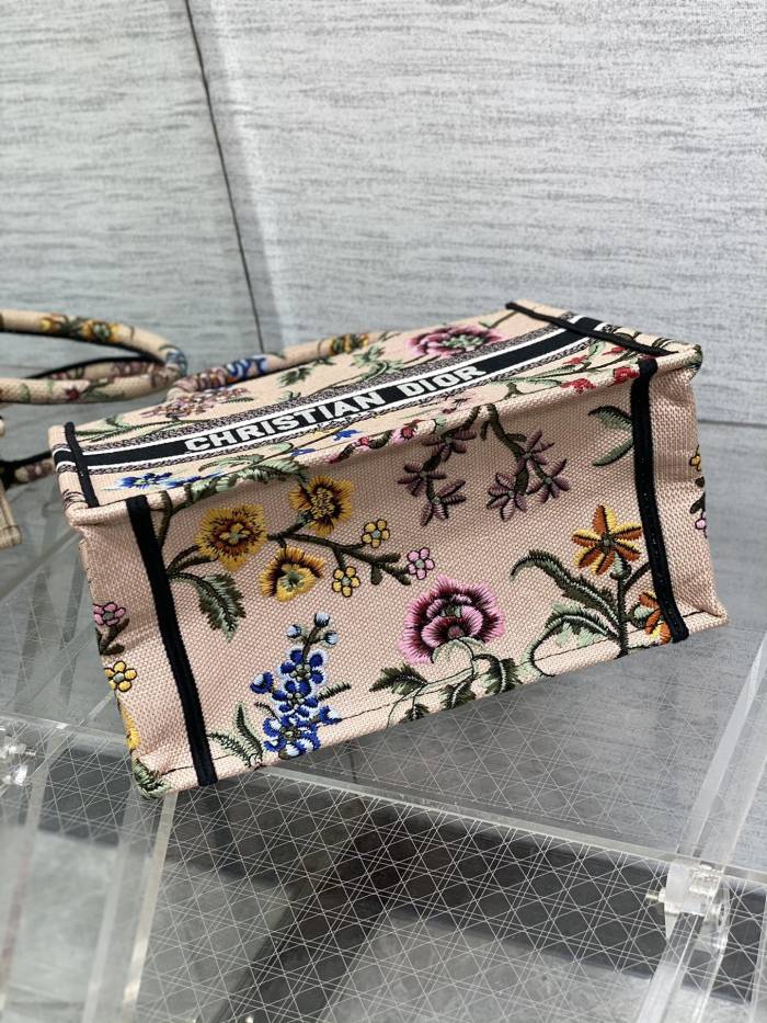  Handbag   Dior   size  26*8*22 cm