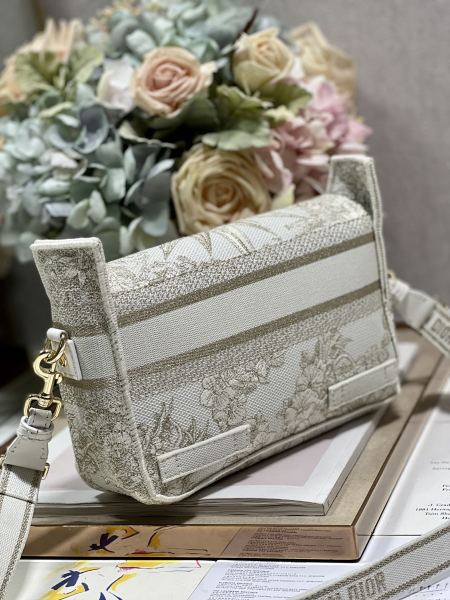 Handbag   Dior  9017  size  23×15×8  cm