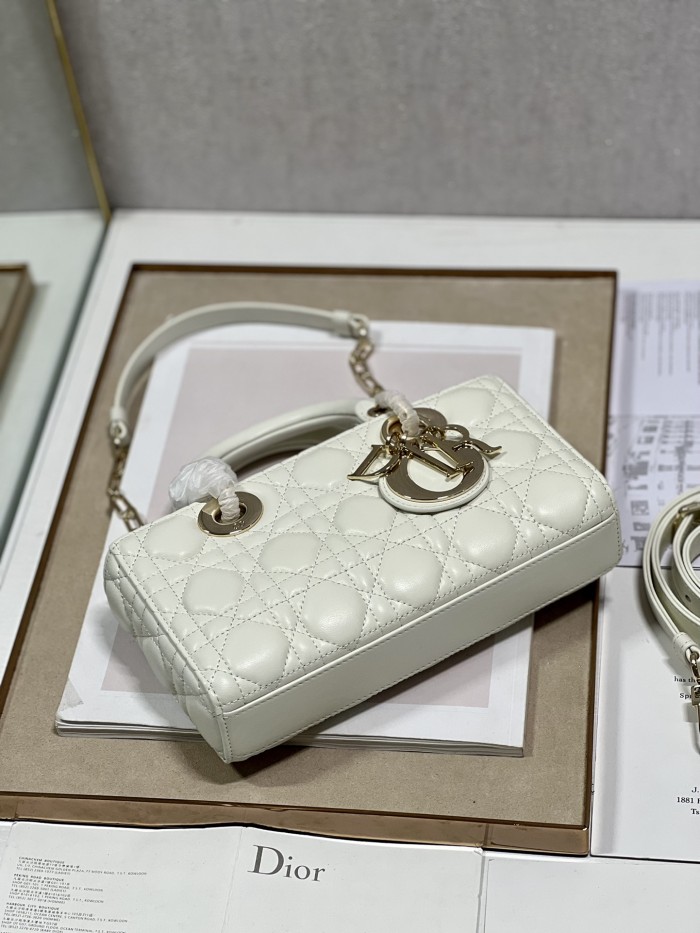 Handbag   Dior  9031  size  22.5×6×11.5 cm