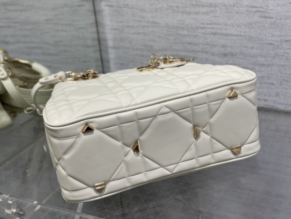 Handbag   Dior  size  25*10*16 cm  