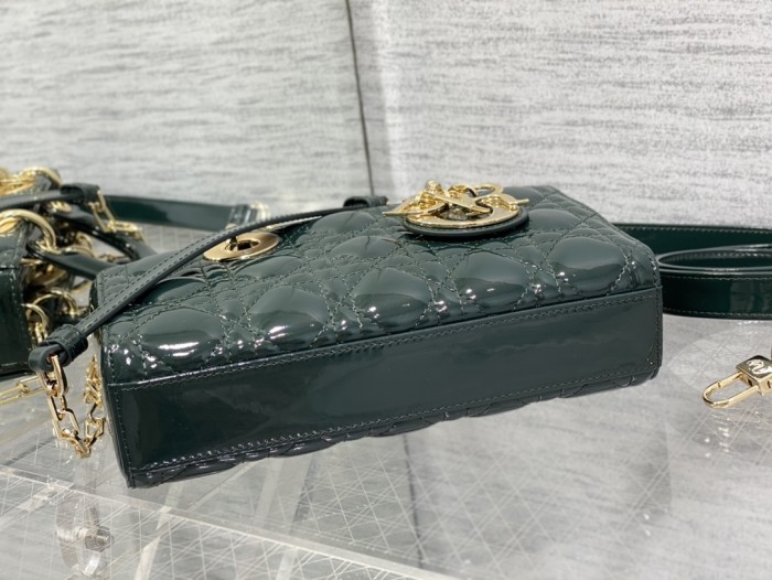 Handbag   Dior   size  22*6*12 cm