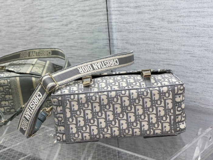 Handbag   Dior   size  28*12*23 cm