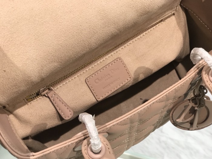 Handbag   Dior  6605  size  24 cm