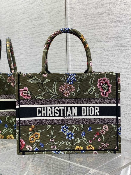  Handbag   Dior   size  36*18*28 cm