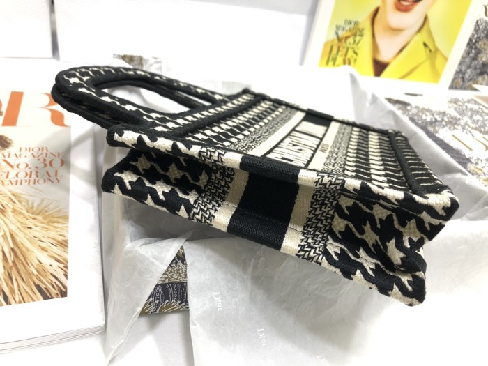  Handbag   Dior  S5475  size 22.5*24*8  cm