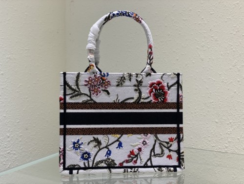 Handbag   Dior   8002   size  26 cm