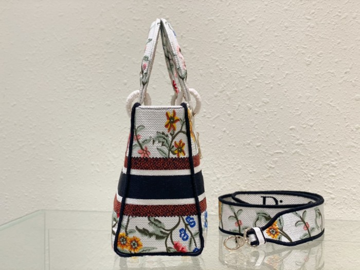 Handbag   Dior   6605  size  24 x 20 x 11  cm