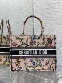 Handbag   Dior  size  36*18*28 cm