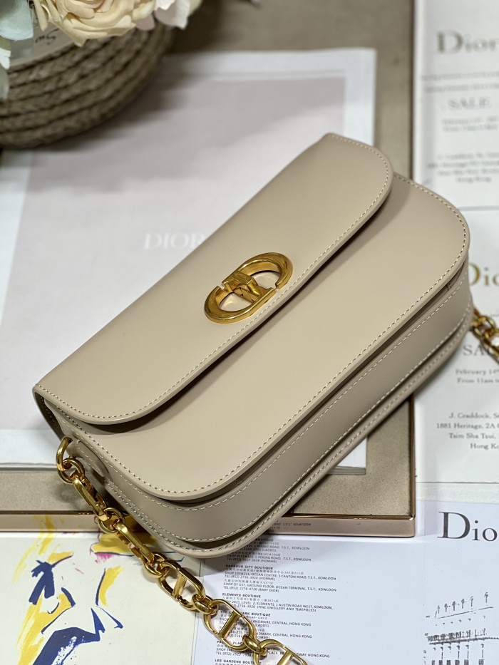  Handbag   Dior  9260  size  22.5×12.5×6.5 cm 