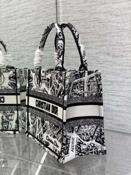  Handbag   Dior  size  26*8*22 cm