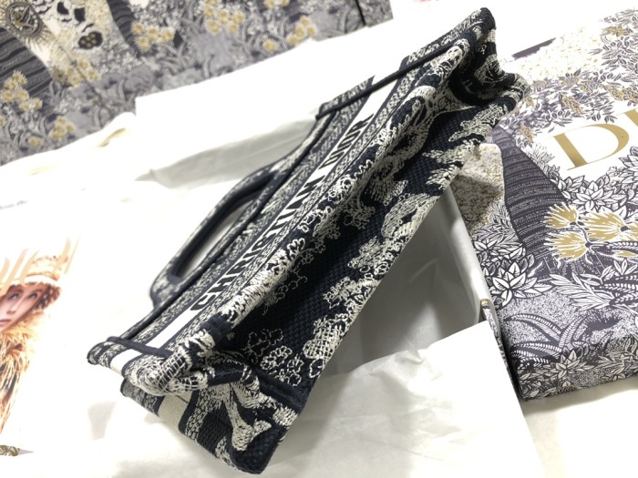  Handbag   Dior  S5475  size   22.5*24*8  cm