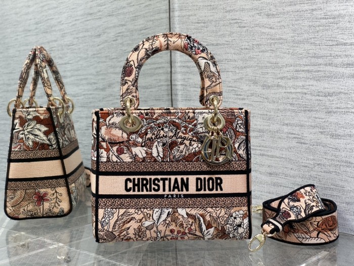 Handbag   Dior  size  24*11*20 cm