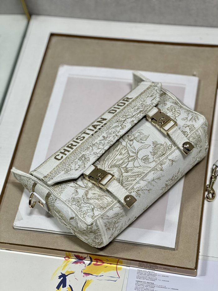 Handbag   Dior 1241  size   23×15×8 cm